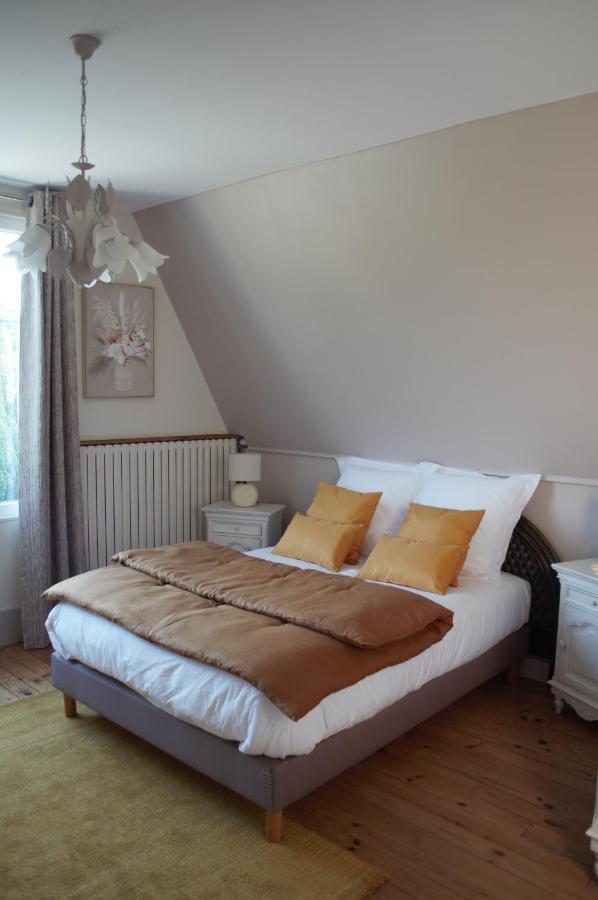 La Villa Des Tilleuls Cambremer Exteriör bild